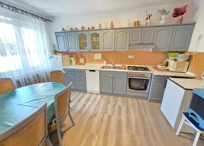 Im Erdgeschoss Mit Terrasse Und Grill By Interhome דירה נובי ווינודולסקי
