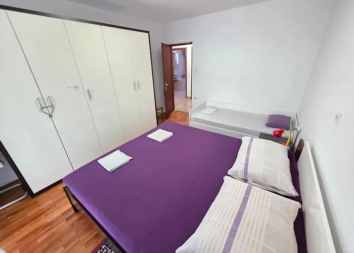 Apartment Im Erdgeschoss Mit Terrasse Und Grill By Interhome *